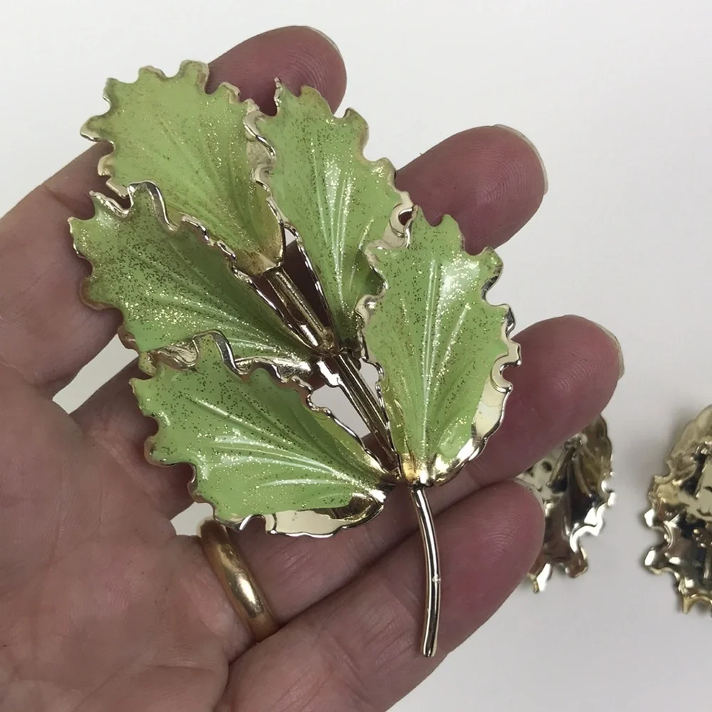 Vintage Leaf Brooch & Matching Clip On Earrings